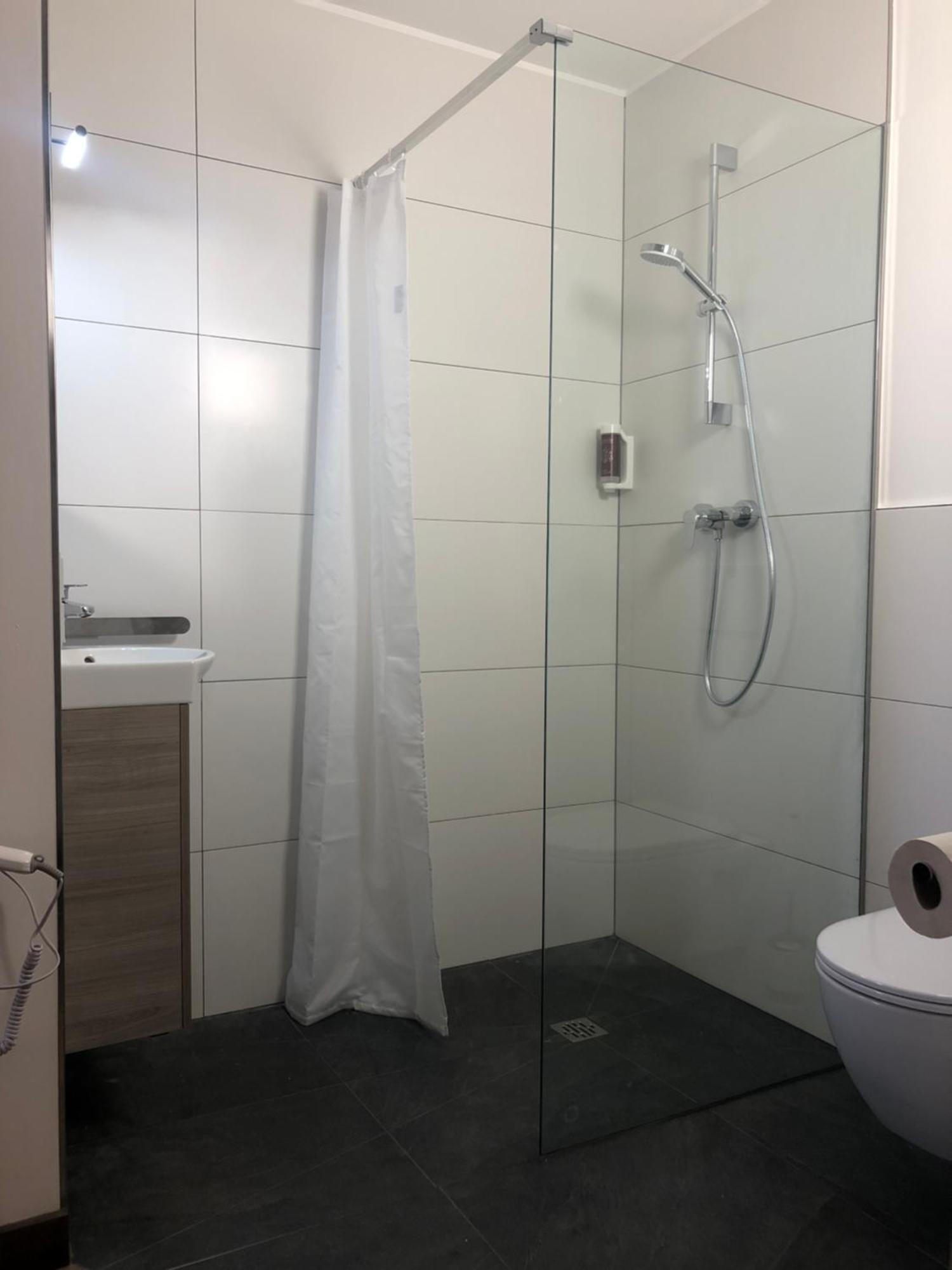 Hotel Kapelle Радольфцелль  Экстерьер фото
